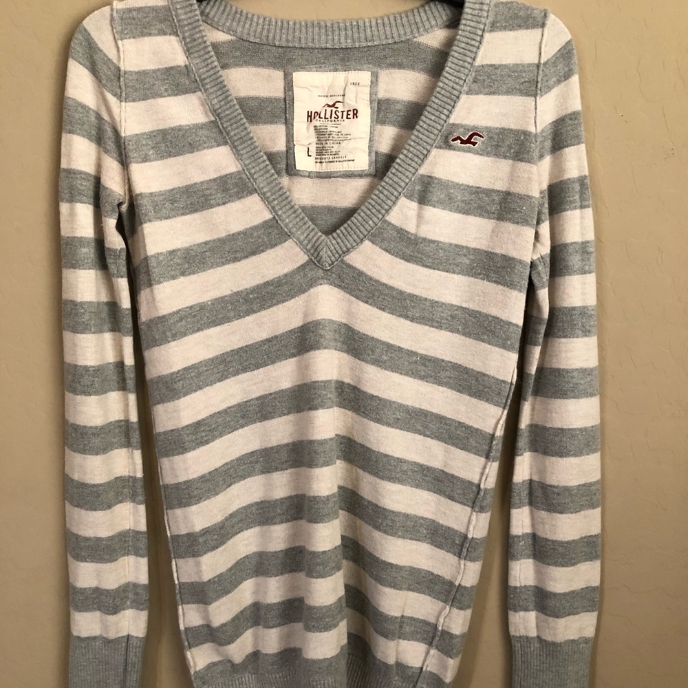 Hollister grey/ white stripe sweater